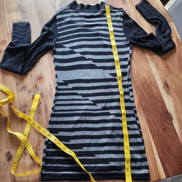 Le château black/gray long sleeves open knit cardigan, size S - Picture 8 of 8